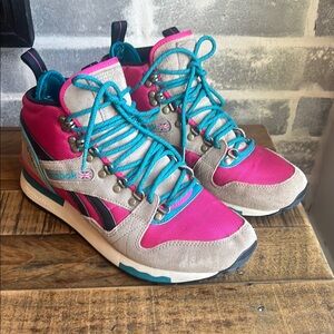 REEBOK GL‎ 6000 MID
(CANVAS/CANDY PINK/TEAL GEM/PAPER WHITE/BLACK) Size 10